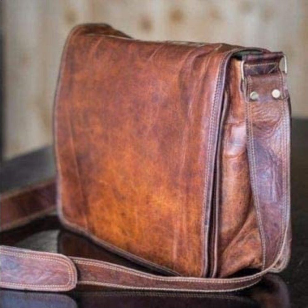 Extra Large Vintage Leather Messenger/Crossbody Bag